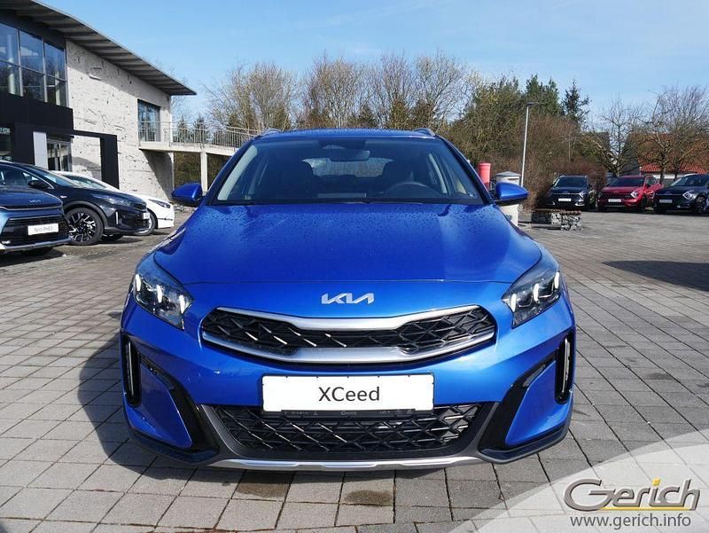 Neu Kia XCeed Vision 99 PS (72 kW) 2025 Blue flame metallic SUV
