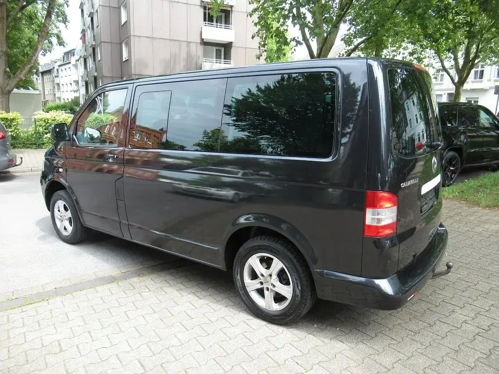 Gebraucht VW T5 Comfortline 131 PS (96 kW) 2008 Schwarz Van