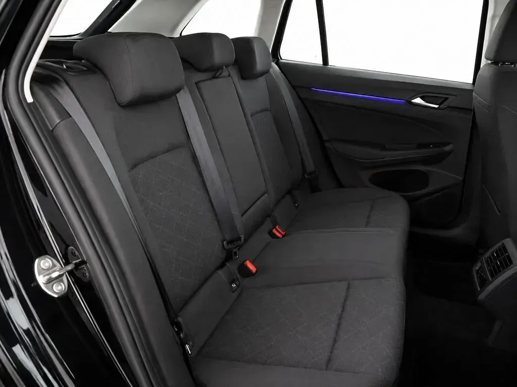 Gebraucht VW Golf VIII Life 150 PS (110 kW) 2023 Schwarz Kombi