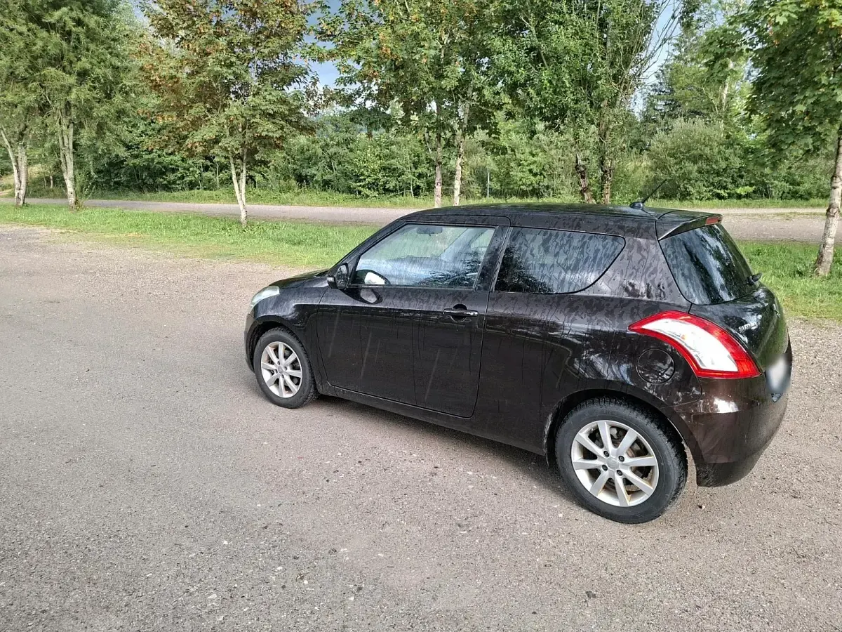 Gebraucht Suzuki Swift 94 PS (69 kW) 2015 Braun Kleinwagen
