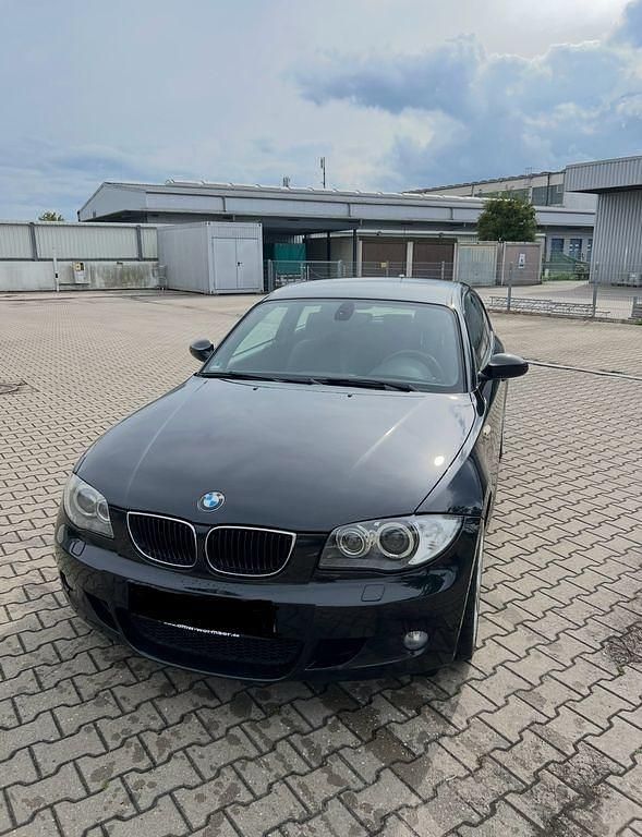 Schwarz Gebraucht 2009 BMW 118 Performance Kleinwagen | 3.850 € (Guter Preis) - Bild 1/4