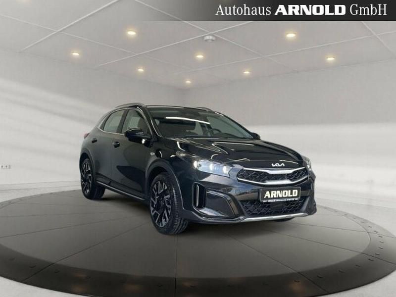 Zilinaschwarz (metallic) Gebraucht 2024 Kia XCeed Vision SUV | 22.949 € (Superpreis) - Bild 1/4