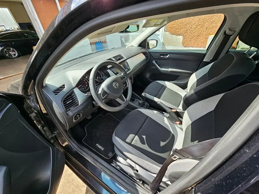 Gebraucht Skoda Fabia Ambition 75 PS (55 kW) 2015 Schwarz Kombi