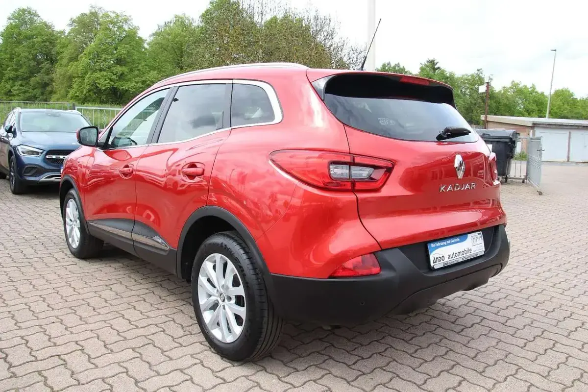 Używany Renault Kadjar Experience 131 KM (96 kW) 2016 Czerwony SUV