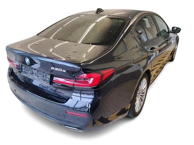 Gebraucht BMW 530e Sport Line 184 PS (135 kW) 2022 Schwarz Limousine