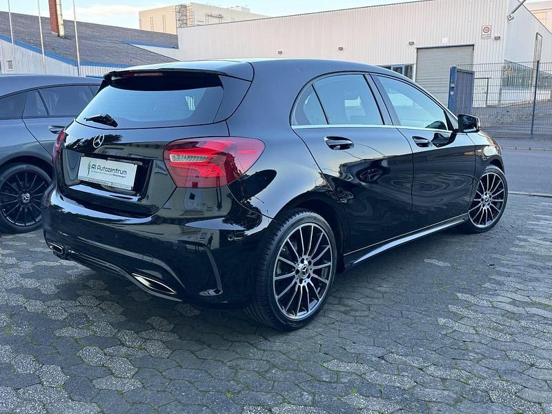 Gebraucht Mercedes A200 Sport Edition 156 PS (114 kW) 2018 Schwarz Limousine