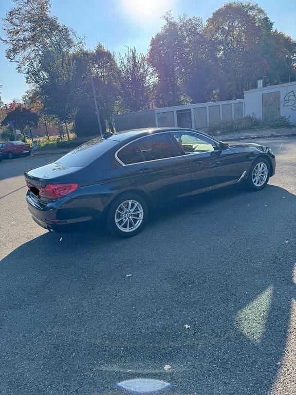 Gebraucht BMW 520 Efficient Dynamics 190 PS (139 kW) 2017 Schwarz Limousine