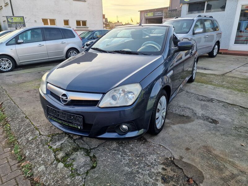 Grau Gebraucht 2006 Opel Tigra Enjoy Cabrio | 2.600 € (Etwas zu teuer) - Bild 1/1