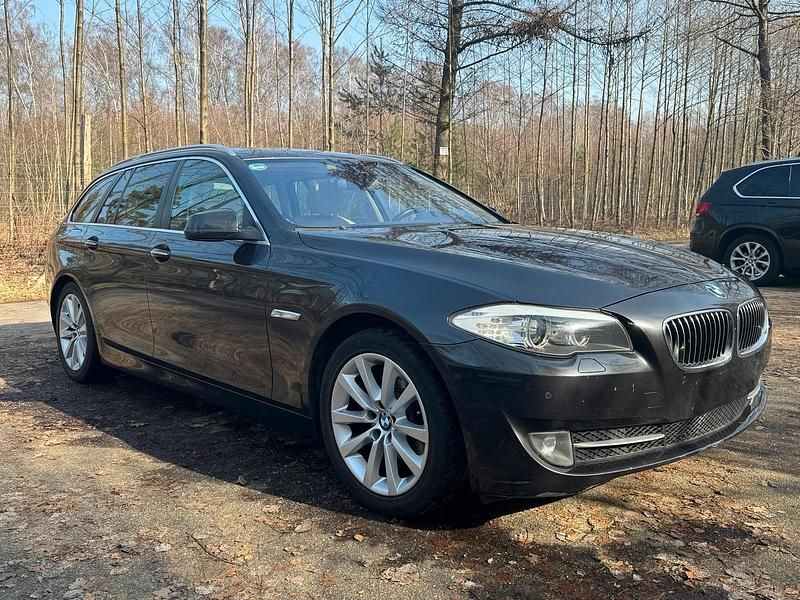 Gebraucht BMW 520 184 PS (135 kW) 2013 Kombi