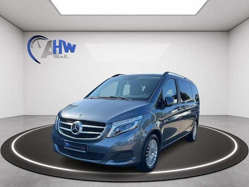 Gebraucht Mercedes V220 Edition 163 PS (119 kW) 2019 Grau Van / Kleinbus