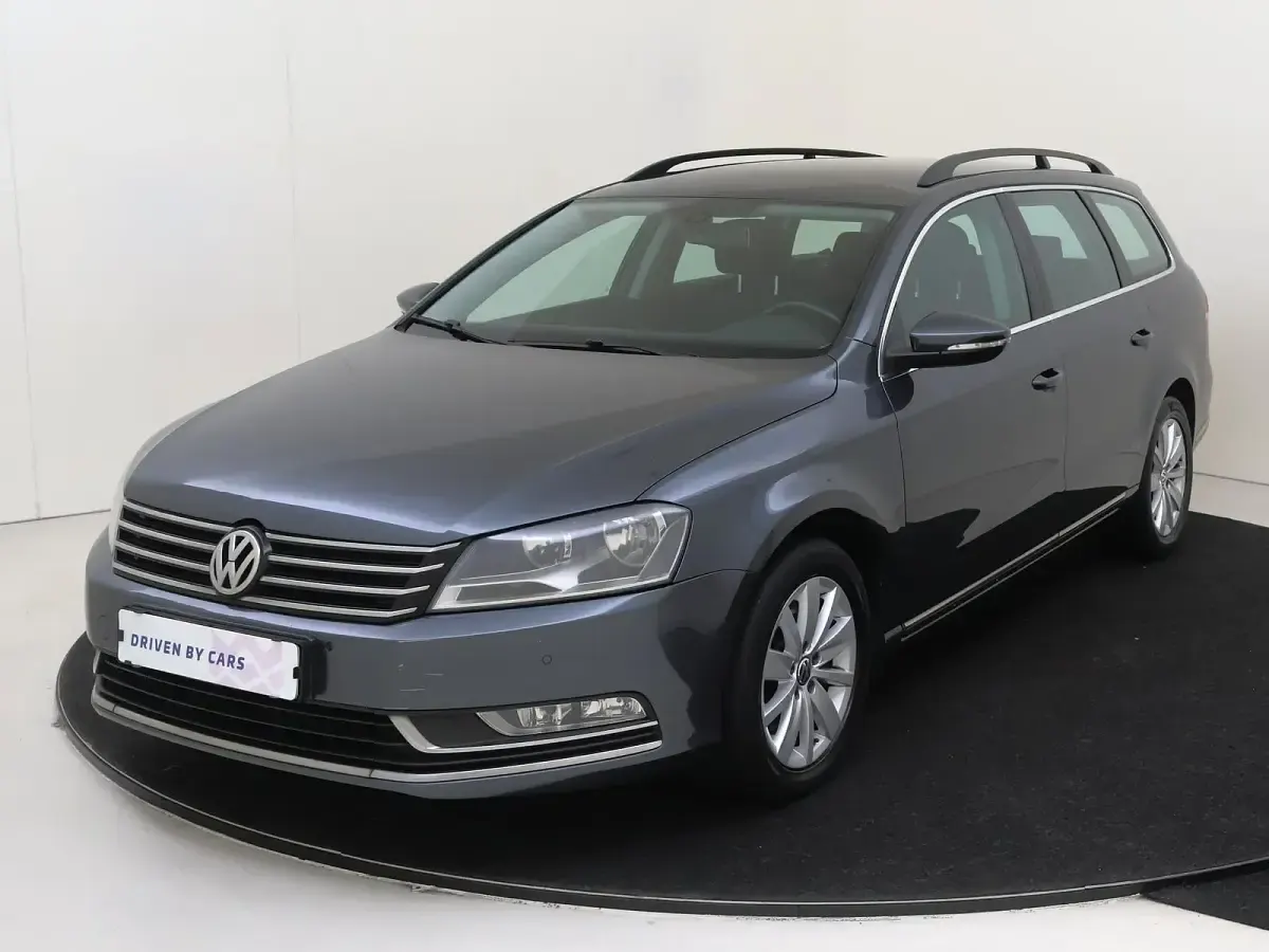 Second-hand VW Passat 105 CP (77 kW) 2012 Gri Break