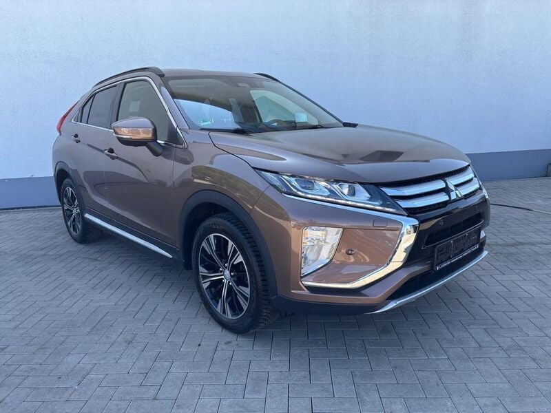 Braun Gebraucht 2018 Mitsubishi Eclipse Cross SUV | 12.900 € (Teuer) - Bild 1/4