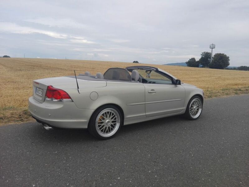 Gold Gebraucht 2007 Volvo C70 Momentum Cabrio | 7.900 € (Fairer Preis) - Bild 1/4