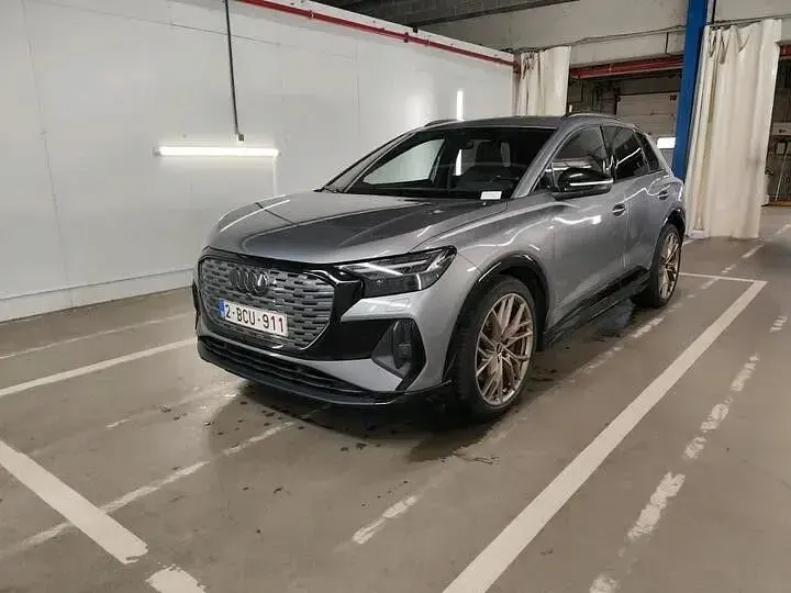 Gebraucht Audi Q4 e-tron S-Line 150 kW (204 PS) 2021 Taifungrau metallic SUV
