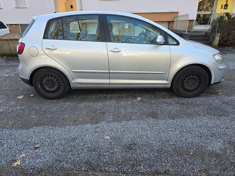 Gebraucht VW Golf V Trendline 102 PS (75 kW) 2007 Silber Limousine