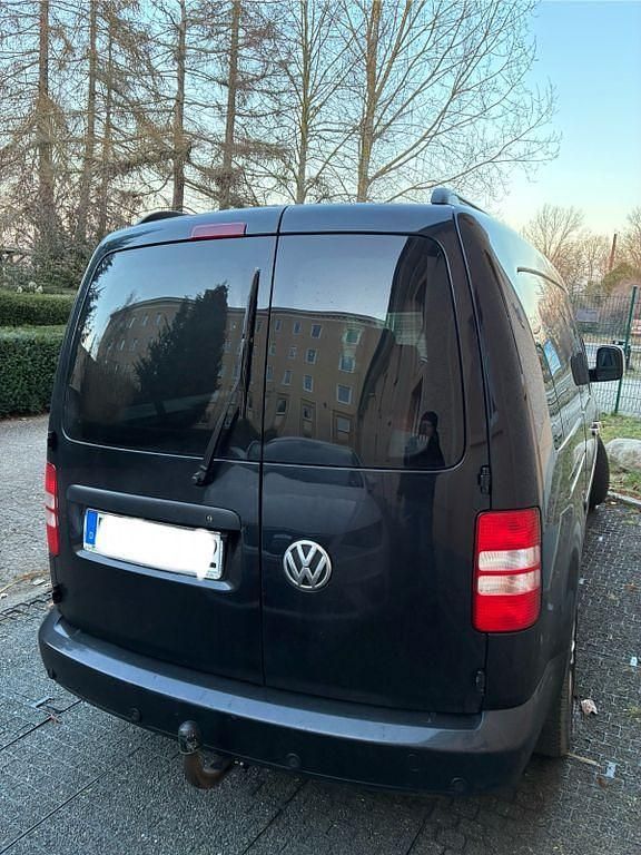Gebraucht VW Caddy Maxi Comfortline 140 PS (102 kW) 2011 Schwarz Van / Kleinbus