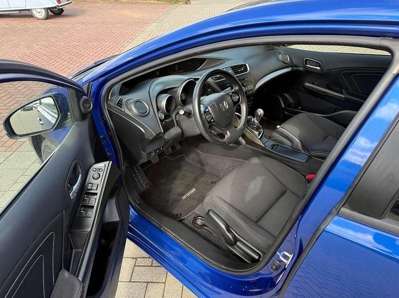 Gebraucht Honda Civic Elegance 141 PS (103 kW) 2016 Brilliant sporty blue m. Kleinwagen