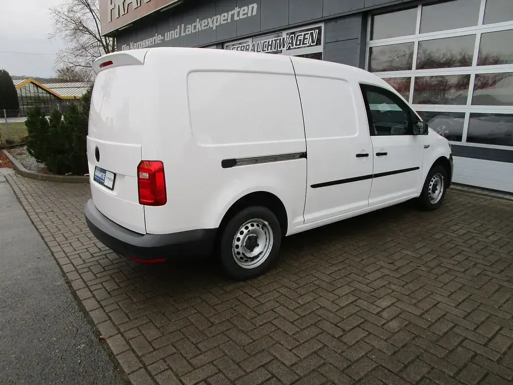 Gebraucht VW Caddy 102 PS (75 kW) 2020 Weiß Van / Kleinbus