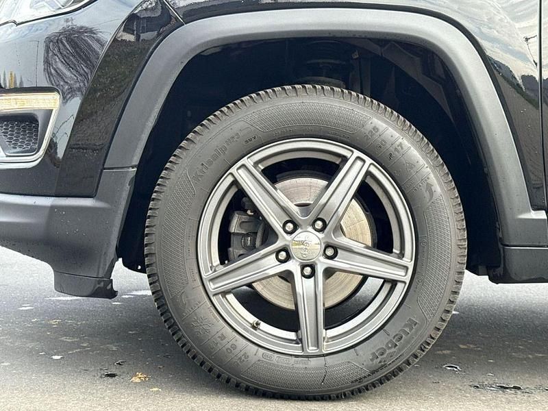 Gebraucht Jeep Compass Limited 170 PS (125 kW) 2018 Schwarz SUV