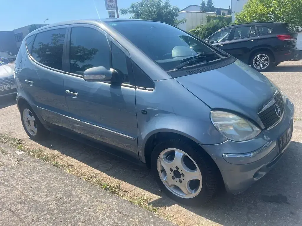 Gebraucht Mercedes A170 Avantgarde 95 PS (69 kW) 2004 Blau Van / Kleinbus