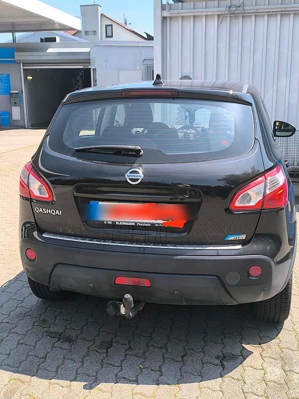 Schwarz Gebraucht 2013 Nissan Qashqai SUV | 8.400 € (Fairer Preis) - Bild 1/4