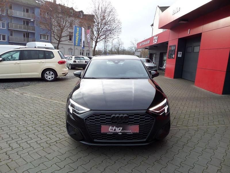 Gebraucht Audi A3 Sport 150 PS (110 kW) 2024 Schwarz Limousine