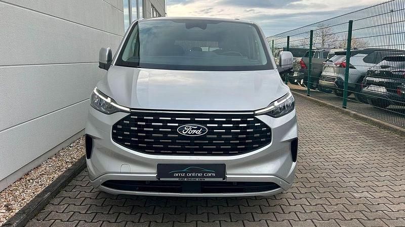 Neu Ford Tourneo Titanium X 170 PS (125 kW) 2026 Silber Van / Kleinbus