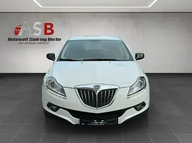 Gebraucht Lancia Delta 140 PS (102 kW) 2010 Weiß Kleinwagen
