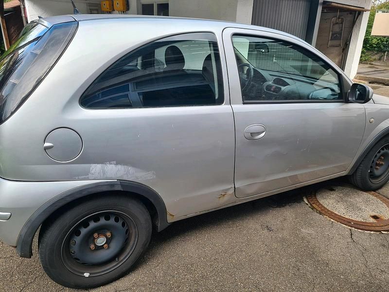 Gebraucht Opel Corsa 60 PS (44 kW) 2005 Silber Kleinwagen