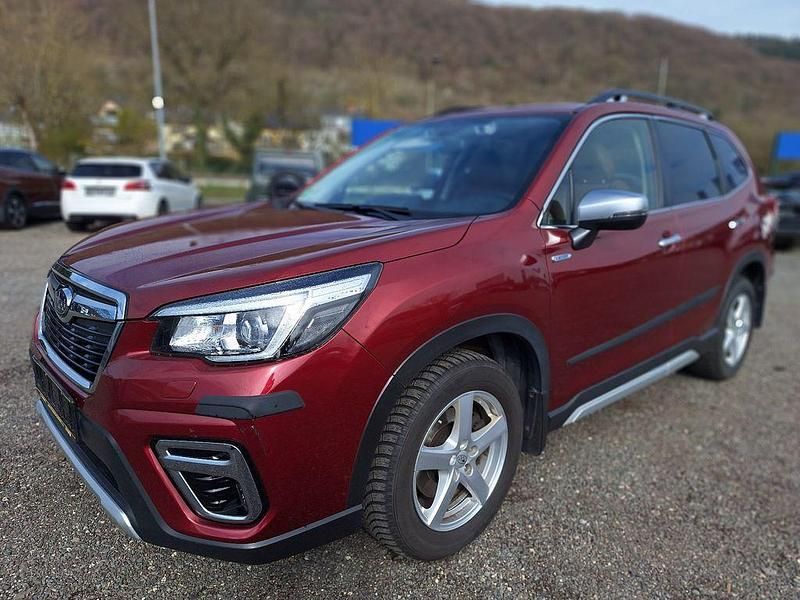 Gebraucht Subaru Forester Premium 150 PS (110 kW) 2020 Rot SUV
