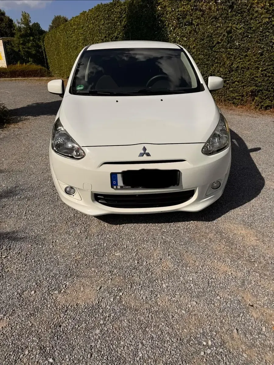 Gebraucht Mitsubishi Space Star Top 80 PS (58 kW) 2015 Weiß Kleinwagen