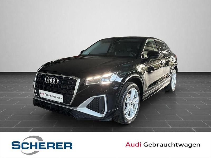 Schwarz (metallic) Gebraucht 2023 Audi Q2 Ambiente SUV | 27.890 € (Fairer Preis) - Bild 1/4