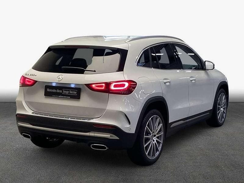 Gebraucht Mercedes GLA250 AMG 218 PS (160 kW) 2021 Digitalweiß metallic SUV