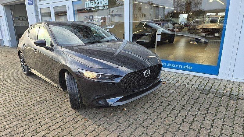 Jet black Neu 2025 Mazda 3 Nagisa Limousine | 31.900 € - Bild 1/4