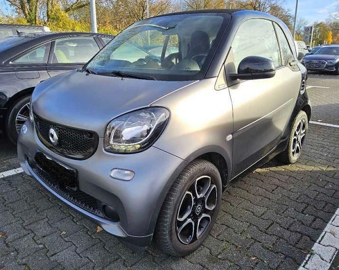 Grau Gebraucht 2018 Smart ForTwo Electric Drive Prime Coupé | 9.890 € (Fairer Preis) - Bild 1/3