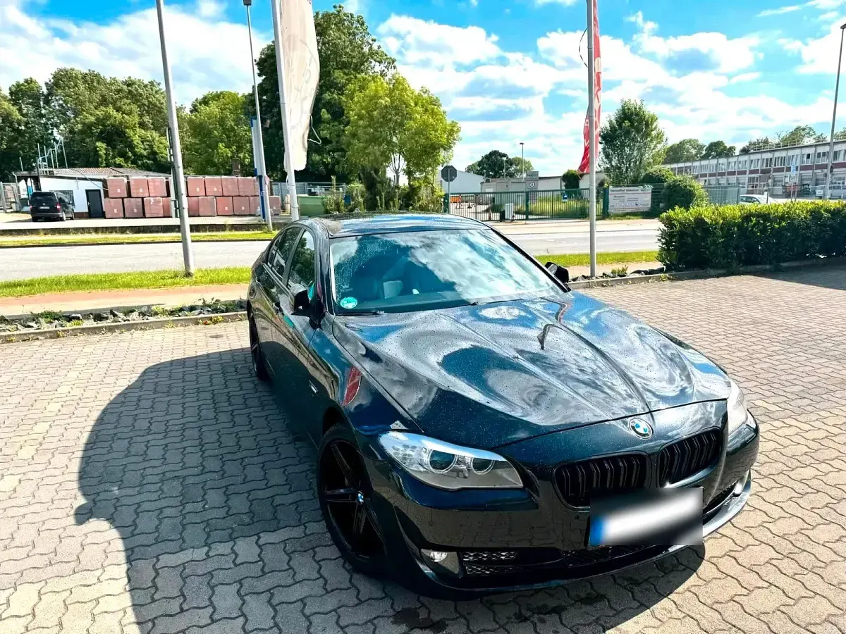 Gebraucht BMW 523 M Sport 204 PS (150 kW) 2011 Schwarz Limousine