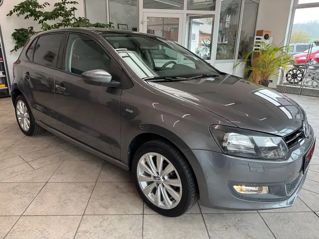 Second-hand VW Polo Life 90 CP (66 kW) 2013 Gri Hatchback