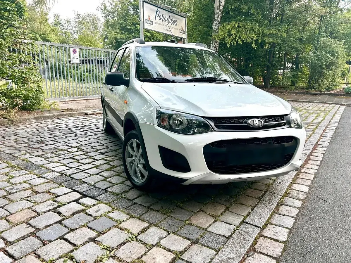 Gebraucht Lada Kalina 87 PS (63 kW) 2026 Weiß Kleinwagen