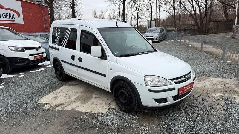 Gebraucht Opel Combo 75 PS (55 kW) 2011 Weiß Van / Kleinbus