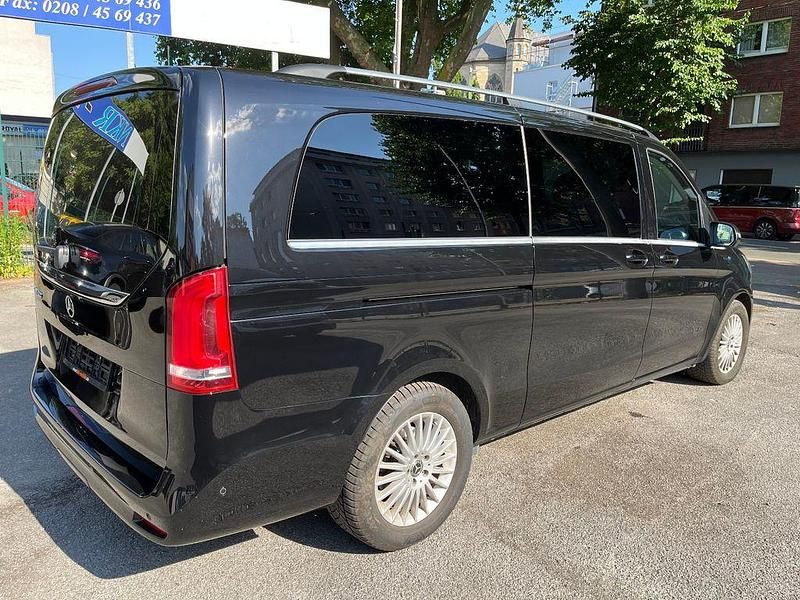 Gebraucht Mercedes EQV300 150 kW (204 PS) 2022 Schwarz Van / Kleinbus