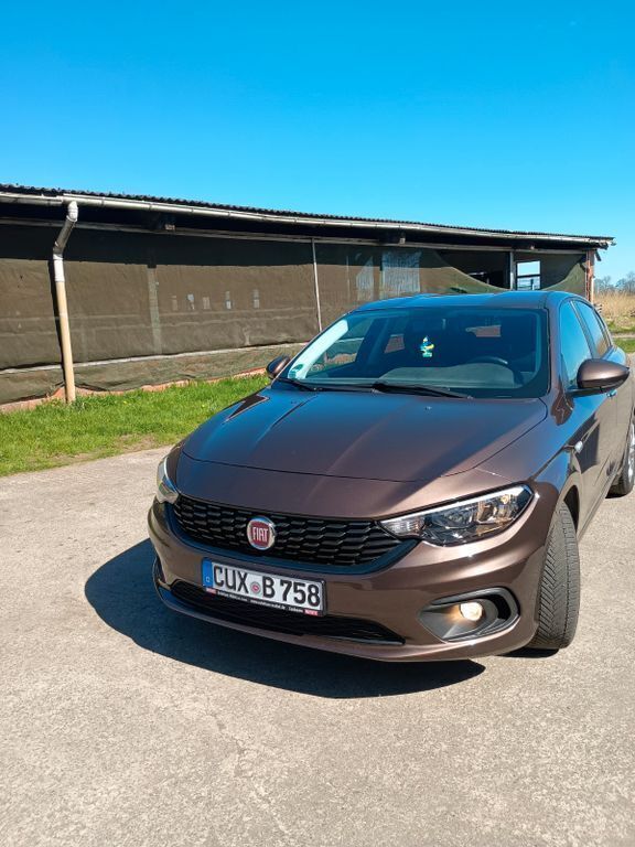 Braun Gebraucht 2019 Fiat Tipo Pop Limousine | 9.000 € (Superpreis) - Bild 1/4