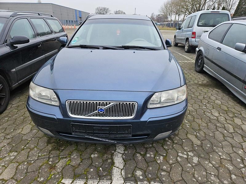 Gebraucht Volvo V70 137 PS (100 kW) 2004 Blau Kombi