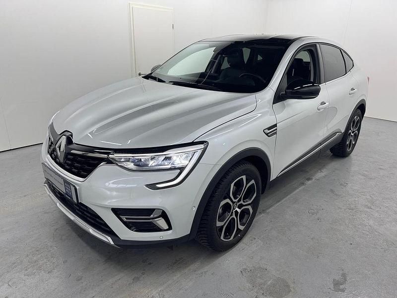 Weiß Gebraucht 2021 Renault Arkana Intens SUV | 22.850 € (Etwas zu teuer) - Bild 1/4