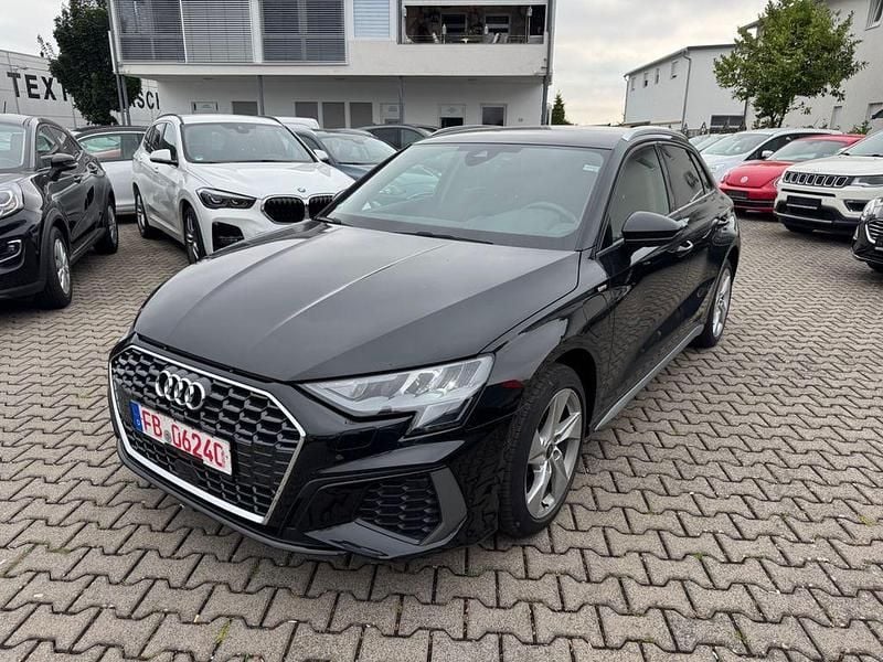 Schwarz Gebraucht 2021 Audi A3 Sportback e-tron S-Line Limousine | 24.990 € (Guter Preis) - Bild 1/4