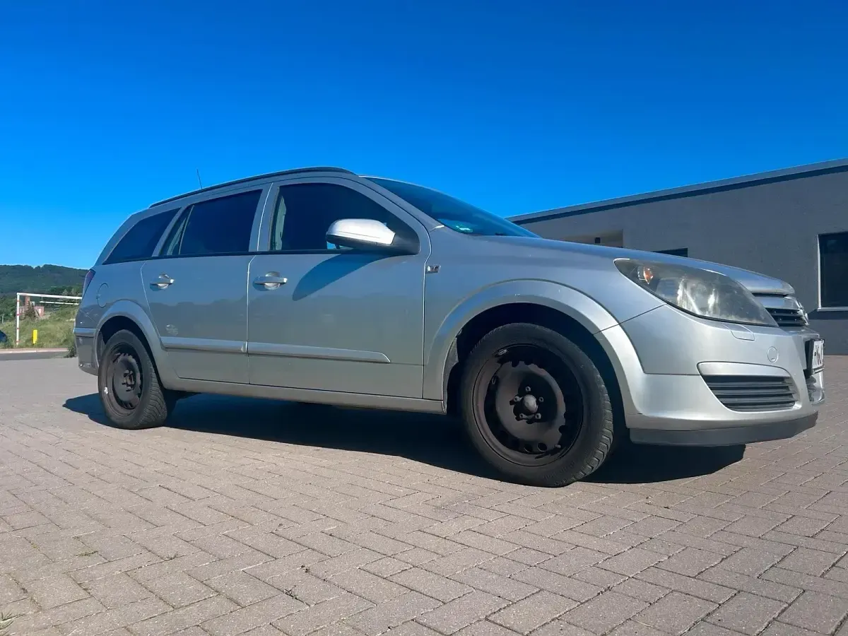 Gebraucht Opel Astra 105 PS (77 kW) 2005 Grau Kombi