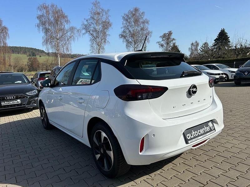 Gebraucht Opel Corsa-e 100 kW (136 PS) 2023 Weiß Kleinwagen