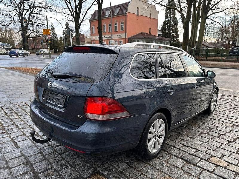 Gebraucht VW Golf VI 105 PS (77 kW) 2010 Blau Kleinwagen