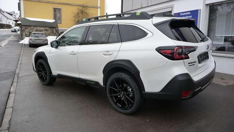 Neu Subaru Outback Exclusive+ 169 PS (124 kW) 2025 Crystal white pearl SUV