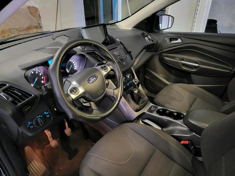 Gebraucht Ford Kuga 150 PS (110 kW) 2015 Schwarz SUV