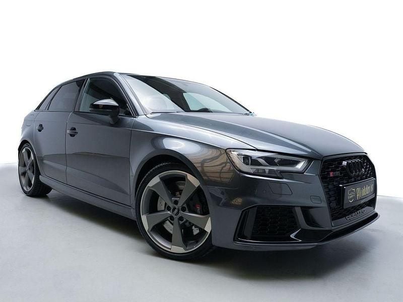 Grau Gebraucht 2020 Audi RS3 Ambiente Kleinwagen | 33.990 € (Superpreis) - Bild 1/4